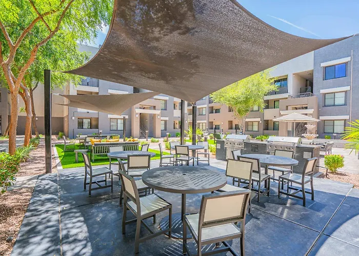 Apartment Glitzy 2br Walk To Westgate Pool Gym Wd Glendale