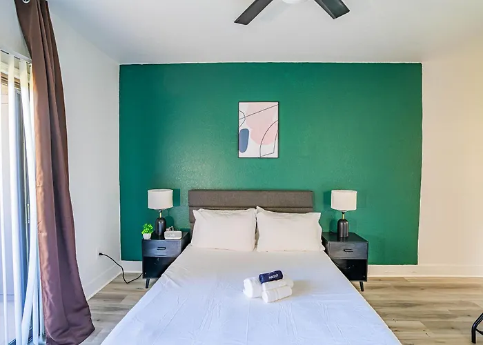 Apartment Glitzy 2br Walk To Westgate Pool Gym Wd *