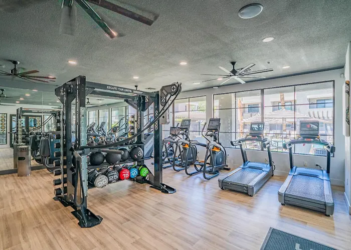 Glitzy 2br Walk To Westgate Pool Gym Wd Apartment *