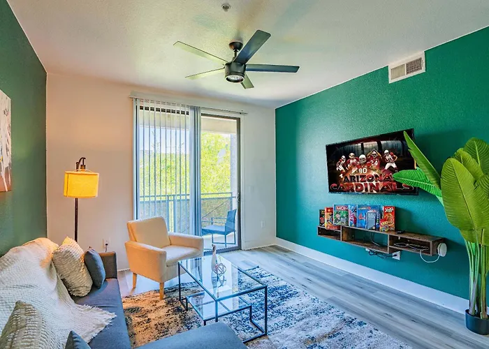 Glitzy 2br Walk To Westgate Pool Gym Wd * Glendale